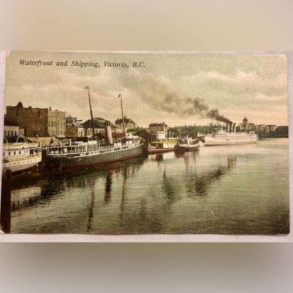 Vintage RPPP Waterfront and Shipping Victoria British Columbia Real Postcard - Picture 1 of 2